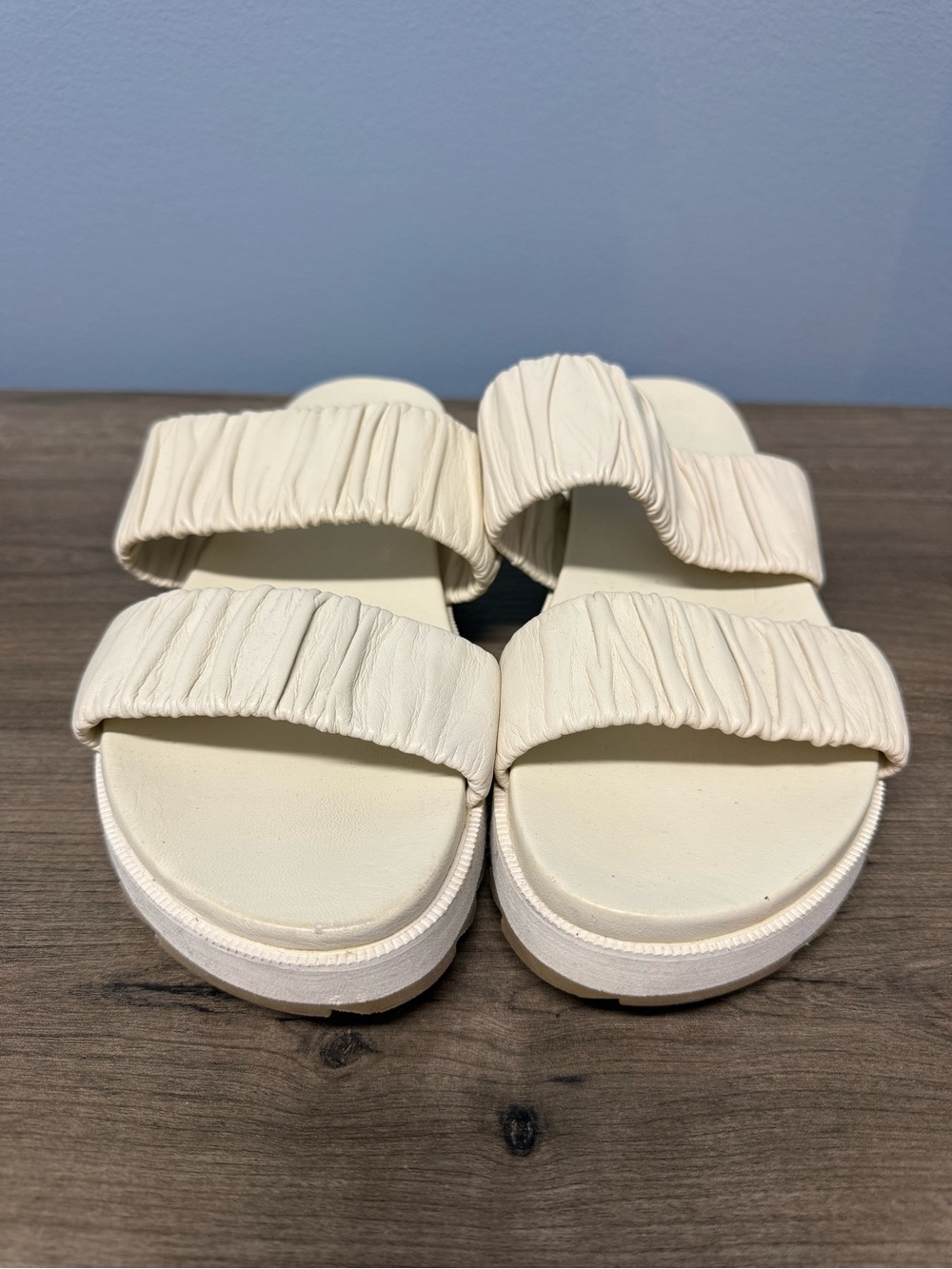 Sorel womens Roaming Cream Double Ruched-Strap Slide Sandals size 9.5